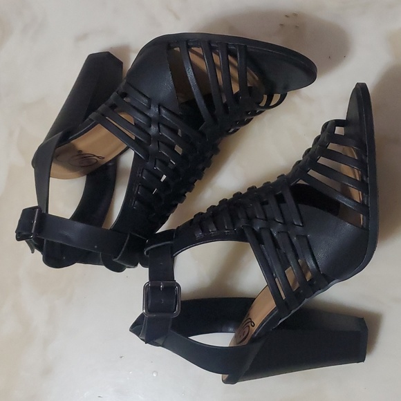 Strappy heel sandals - Picture 2 of 4